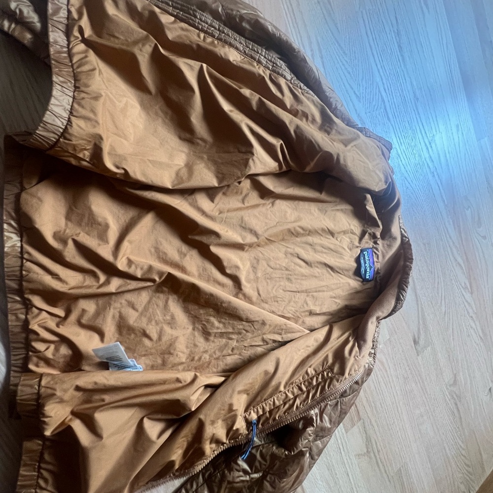Patagonia Tan Quilted Jacket - Picture 2 of 2